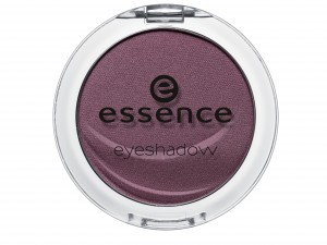 essence mono eyeshadow 21 - keep calm and berry on