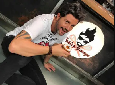 pastry garage - servida