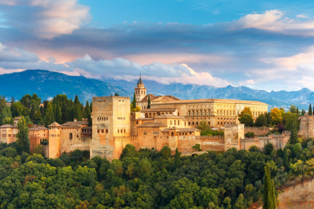alhambra-palace castelli e palazzi più belli d'europa