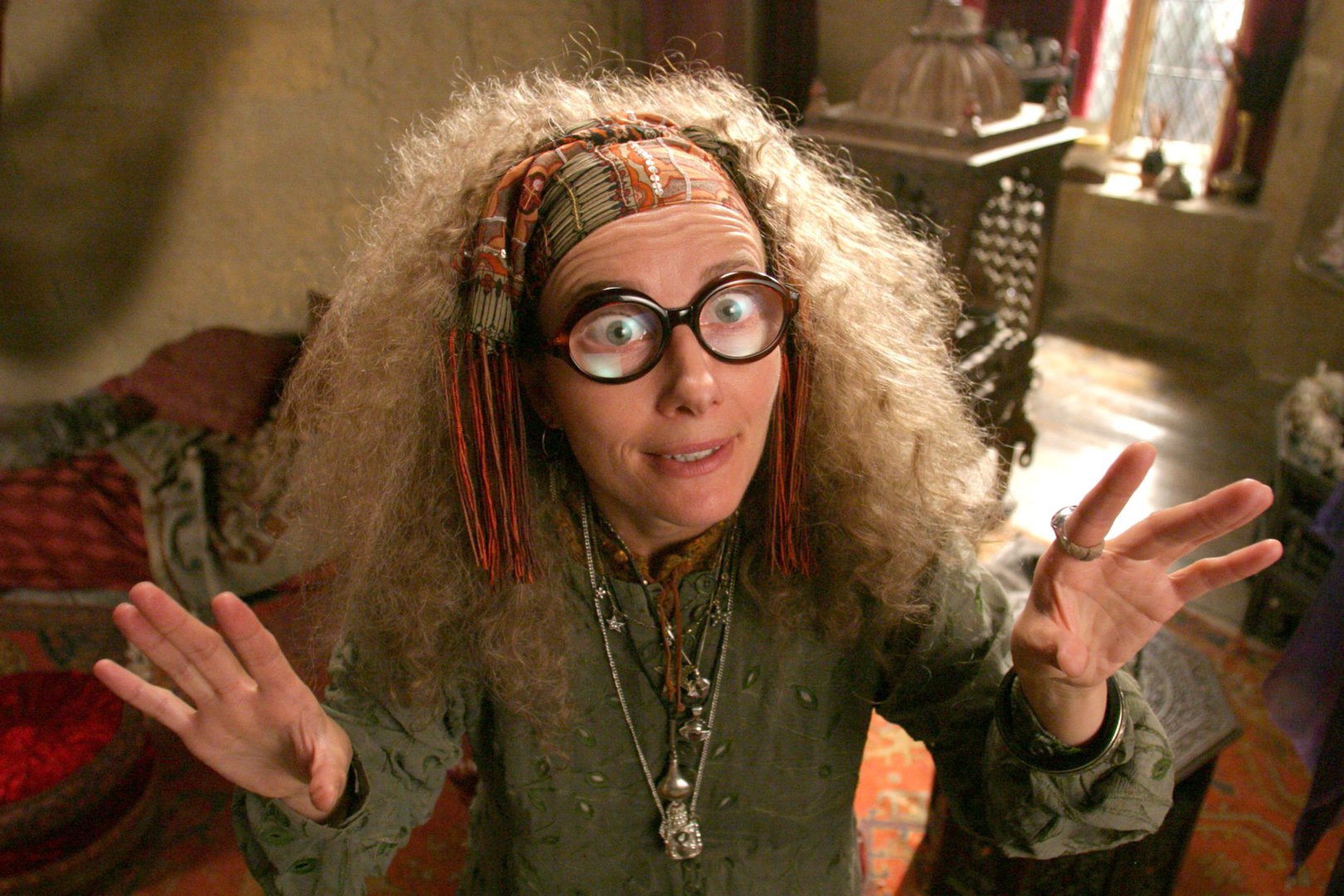 Sybill Trelawney - professori alla scuola di magia e stregoneria di hogwarts