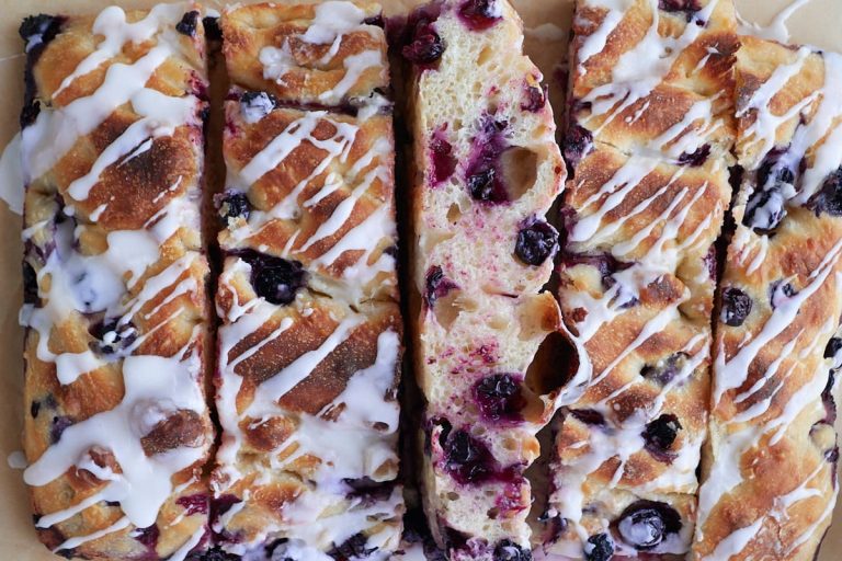 Focaccia al limone e mirtill